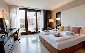 Lion'S Garden Hotel